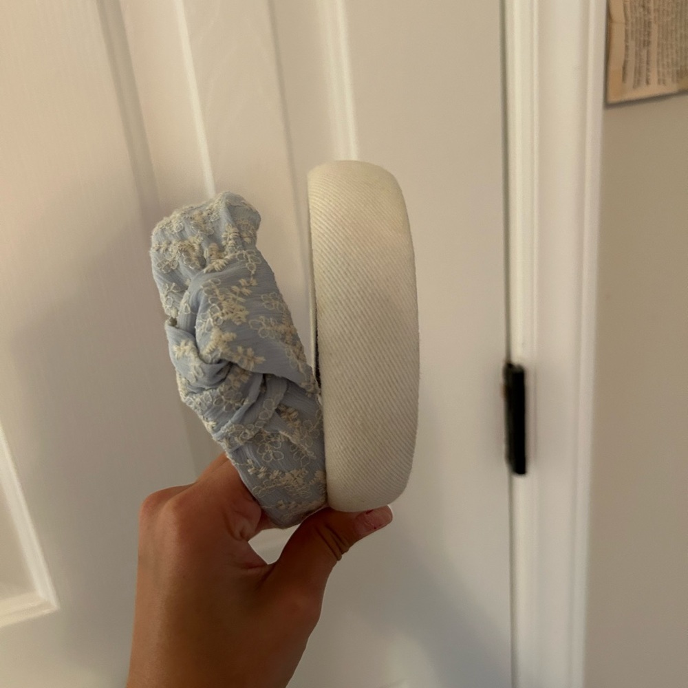 Brandy Melville Blue and White Headbands